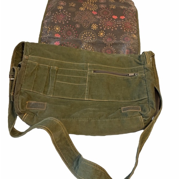 Levi’s Green Corduroy Messenger Bag-Flap style Pocket- Numerous pockets - Picture 2 of 10